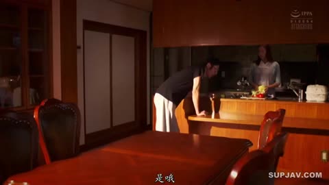 Thấy con trai mãi mê công việc để vợ cô đơn, bố chồng làm liều đè đụ con dâu